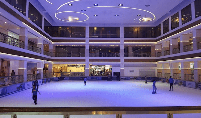 Dubai ice rink: Unforgettable experiences