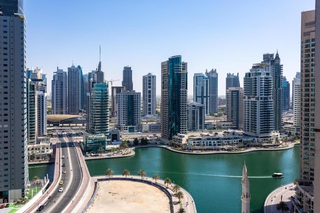 Sky View Tower Dubai Marina 1